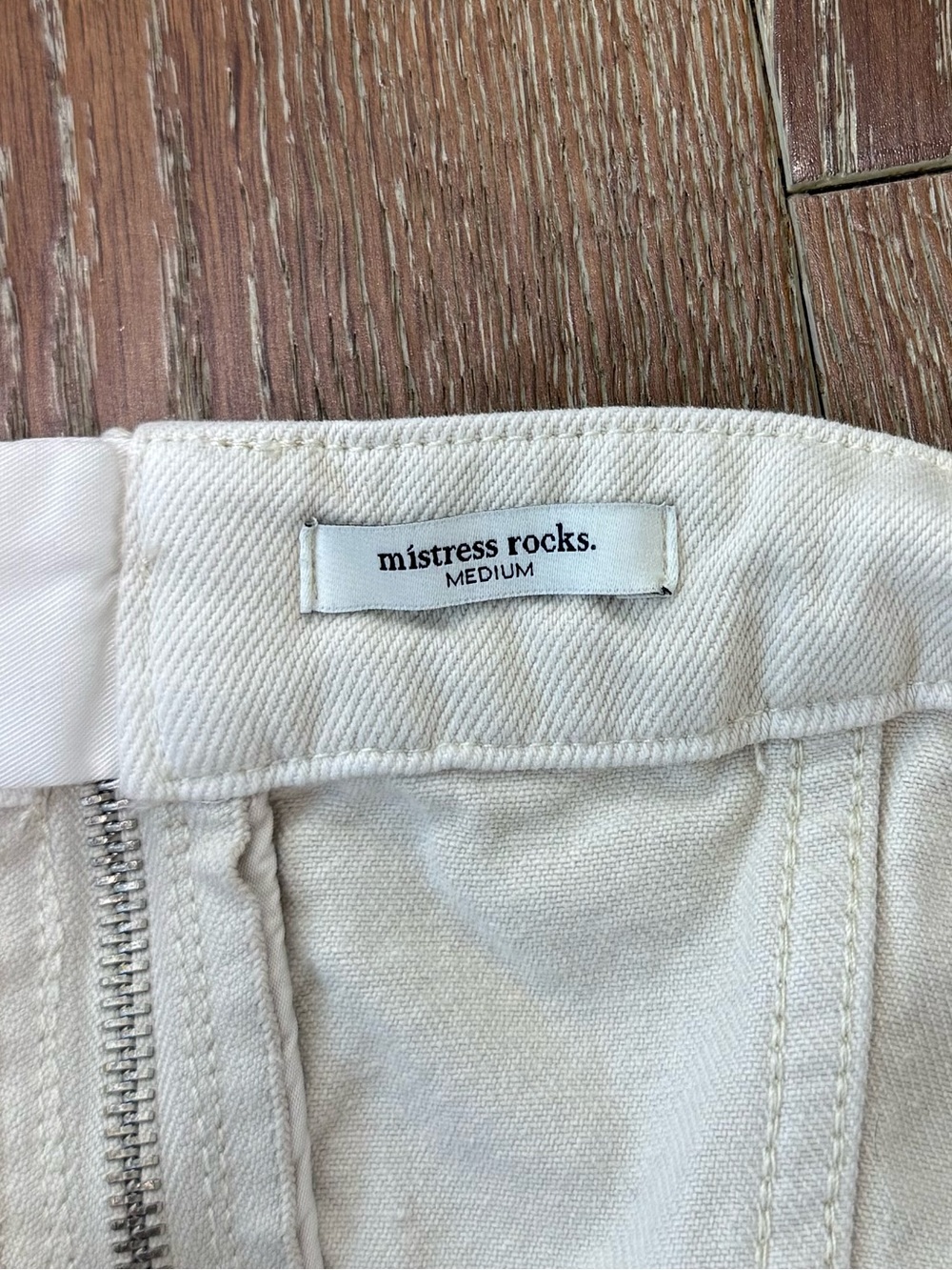 Mistress Rocks Cream Top - Picture 2 of 2